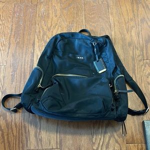 Selling my Tumi backpack which served me very well for work/work trips.